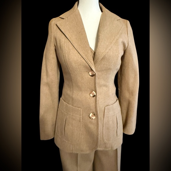 1970’s Bronson of California Wool Women's 3 piece tan beige Suit Set - Picture 3 of 6